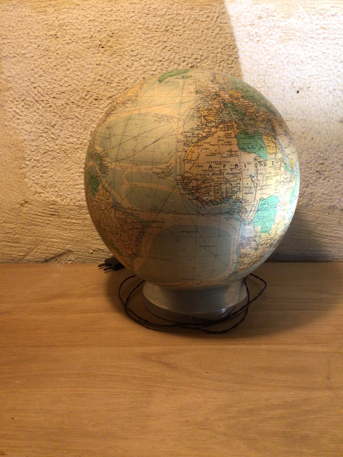 Globe terrestre lumineux année 50